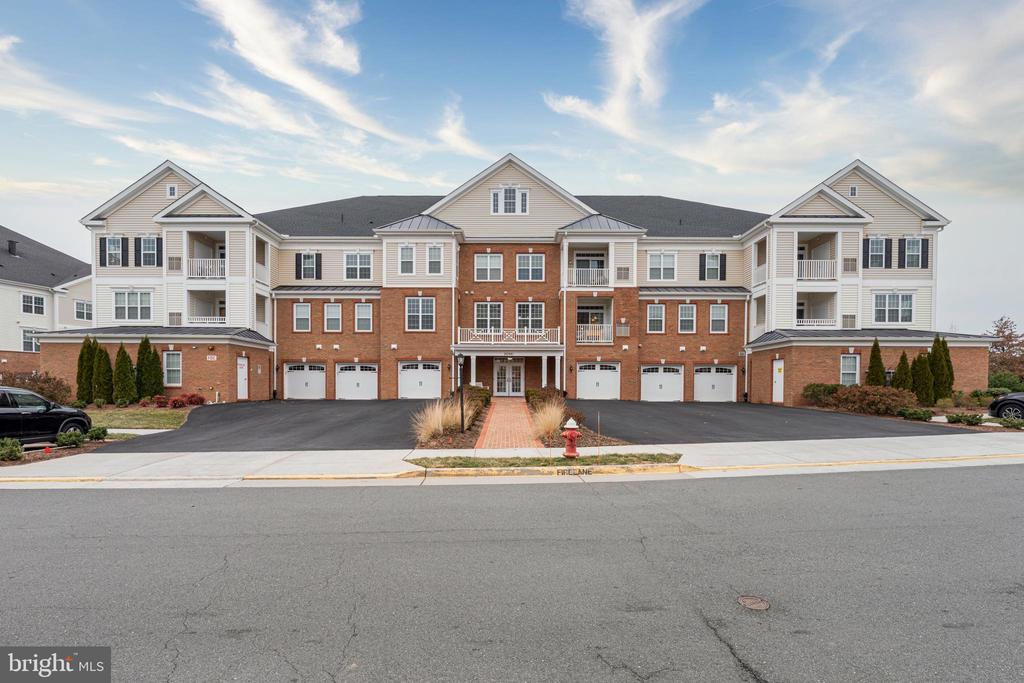 20981 ROCKY KNOLL SQUARE 301