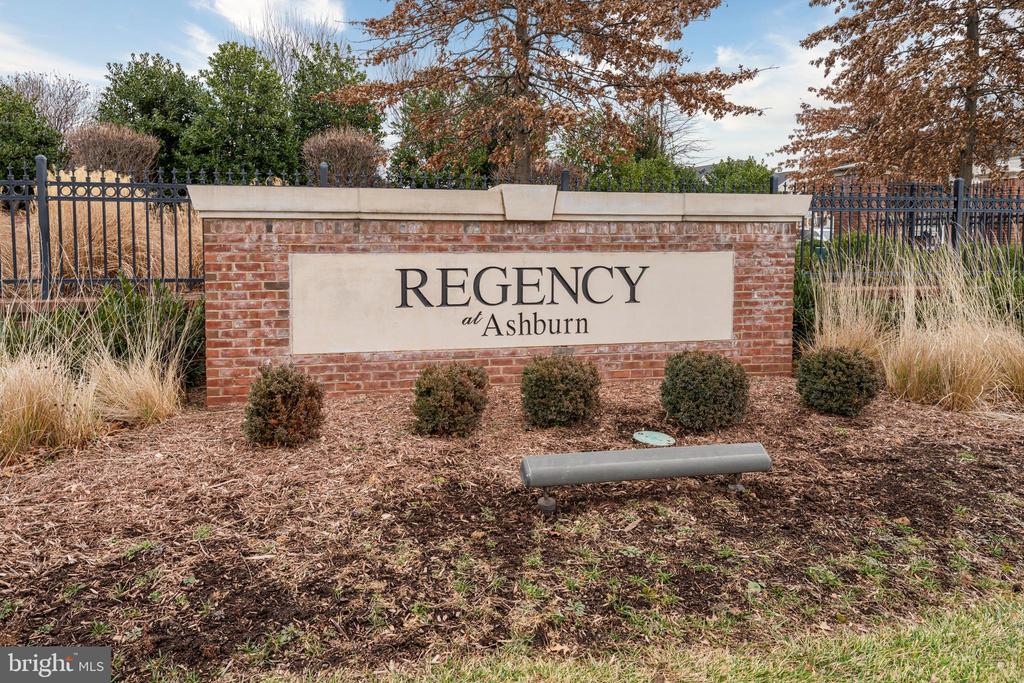 20981 ROCKY KNOLL SQUARE 301