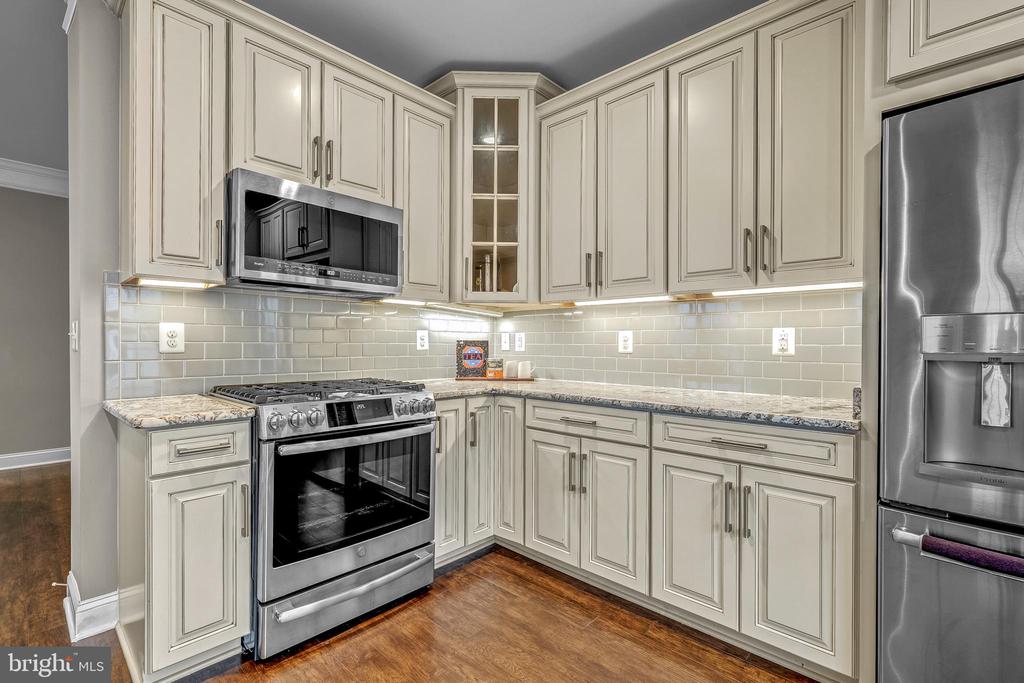 20981 ROCKY KNOLL SQUARE 301