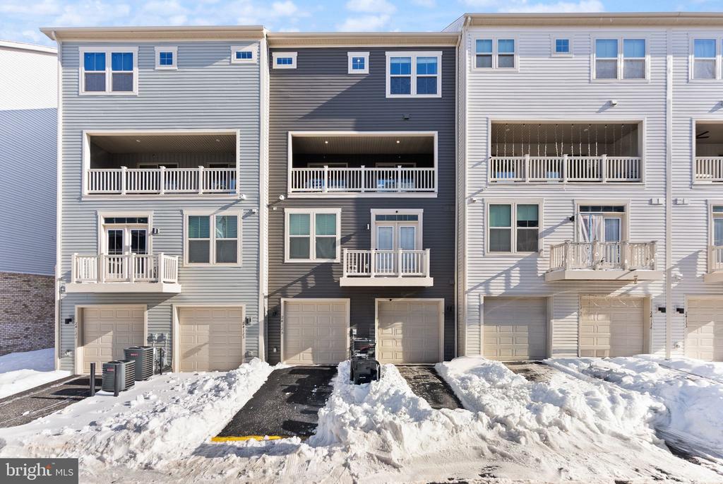 24125 NEWTONMORE TERRACE K
