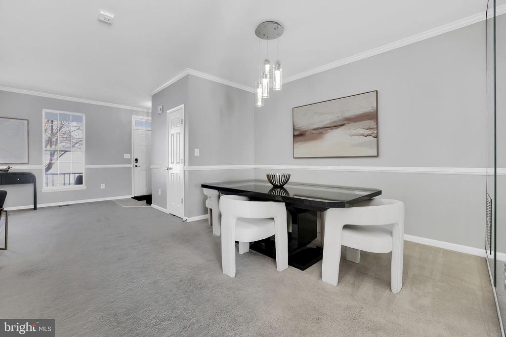 303 BAISH DRIVE SE