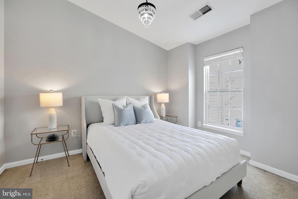 303 BAISH DRIVE SE