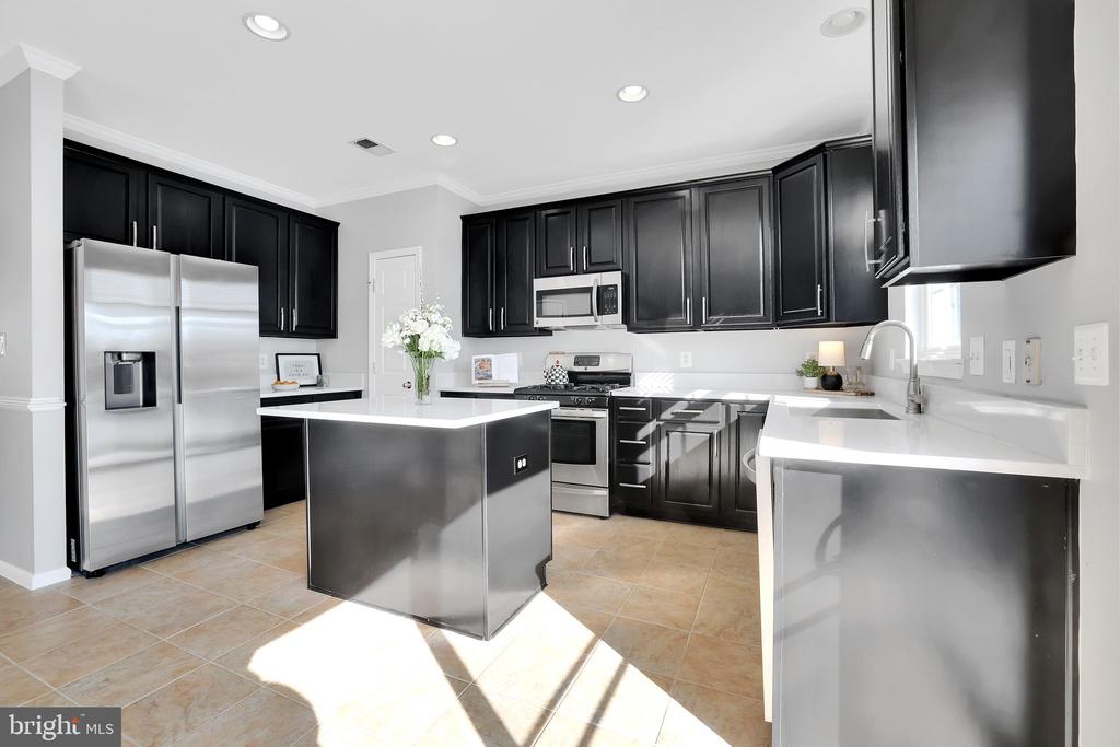303 BAISH DRIVE SE