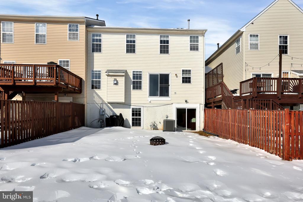 303 BAISH DRIVE SE