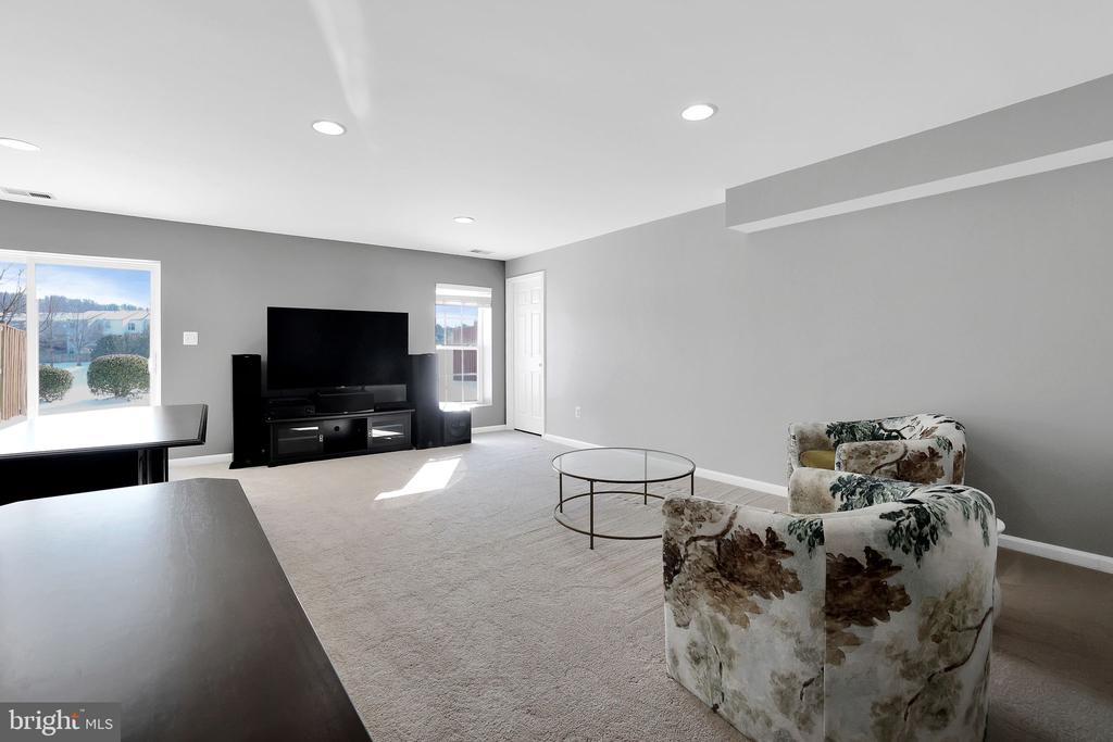 303 BAISH DRIVE SE