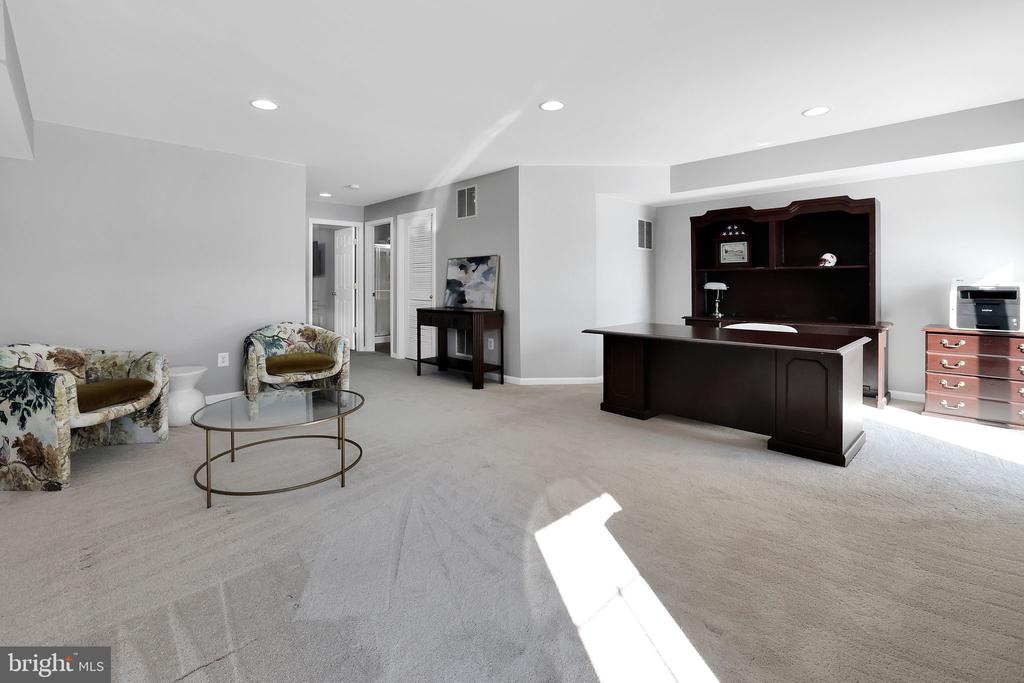 303 BAISH DRIVE SE