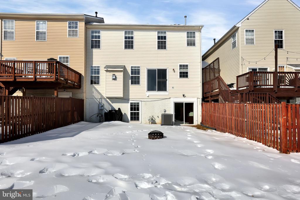 303 BAISH DRIVE SE