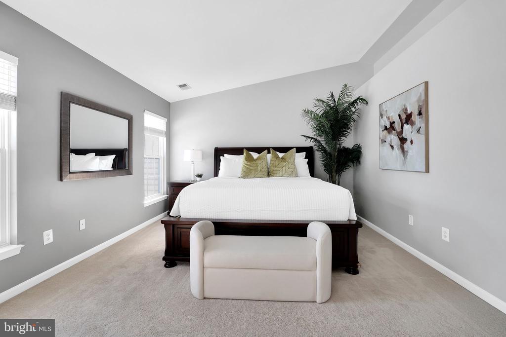 303 BAISH DRIVE SE