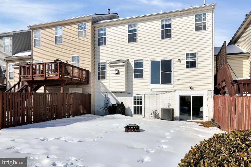 303 BAISH DRIVE SE