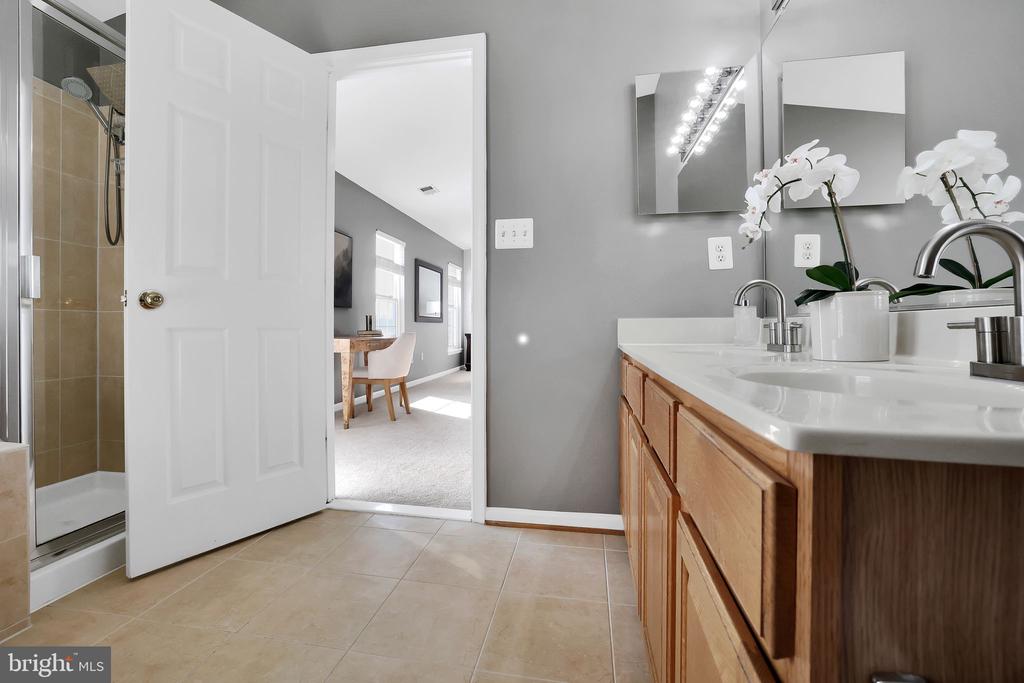 303 BAISH DRIVE SE