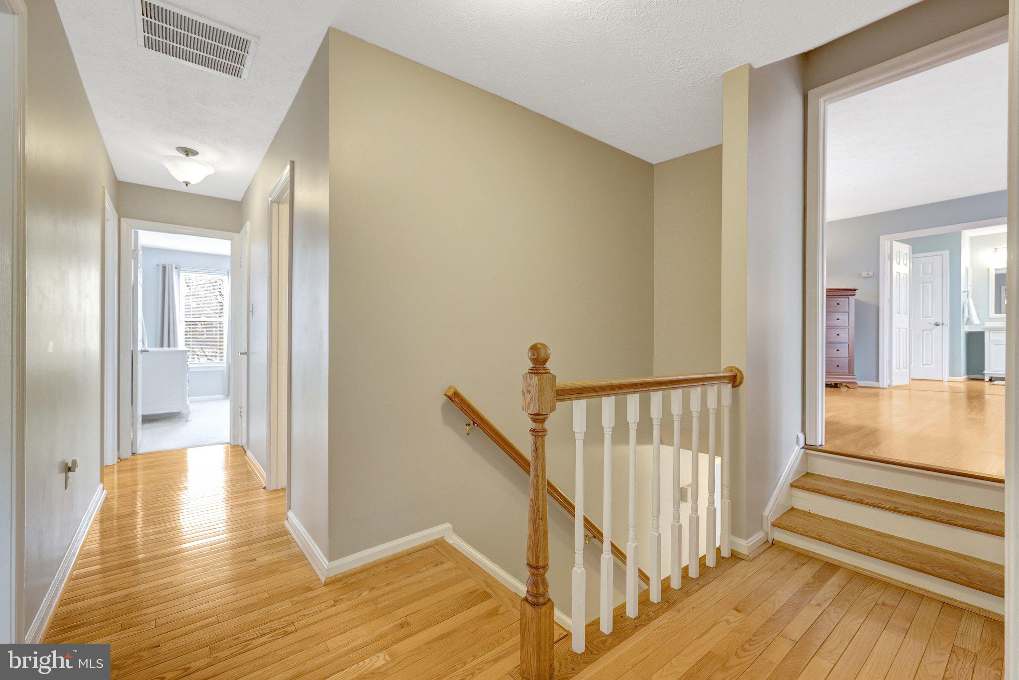 34 LIPSCOMB COURT