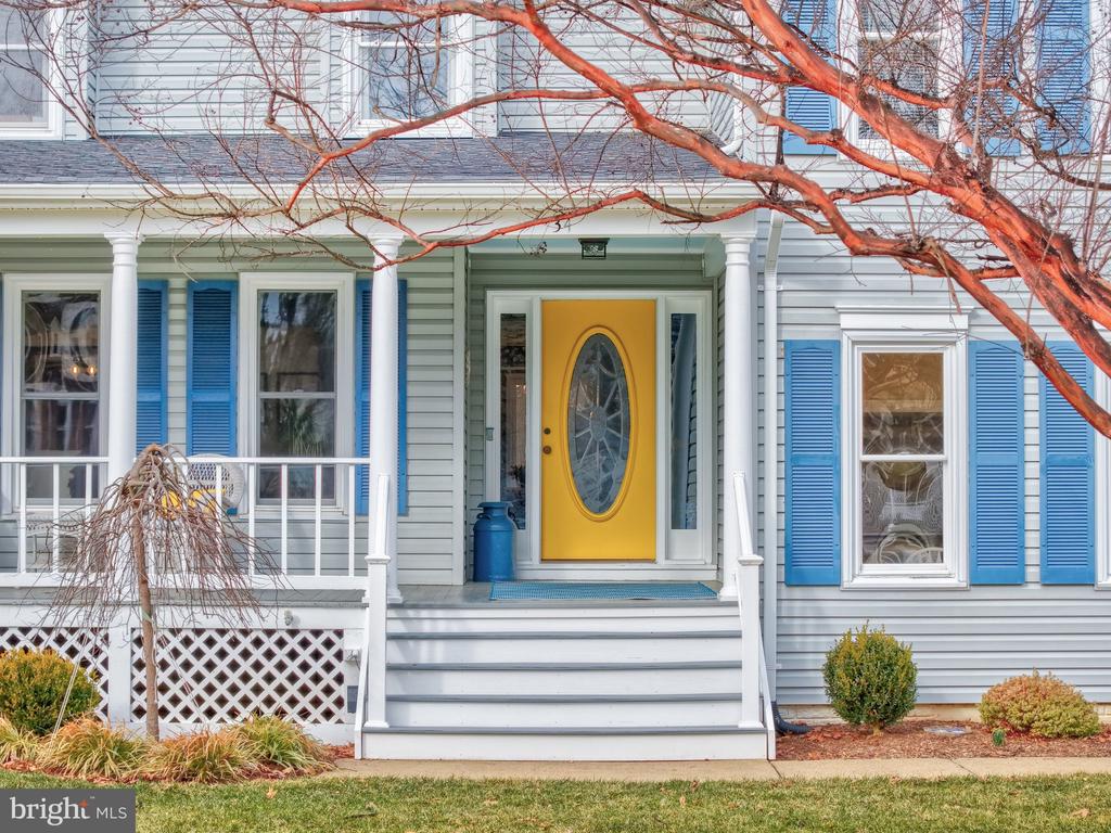 34 LIPSCOMB COURT