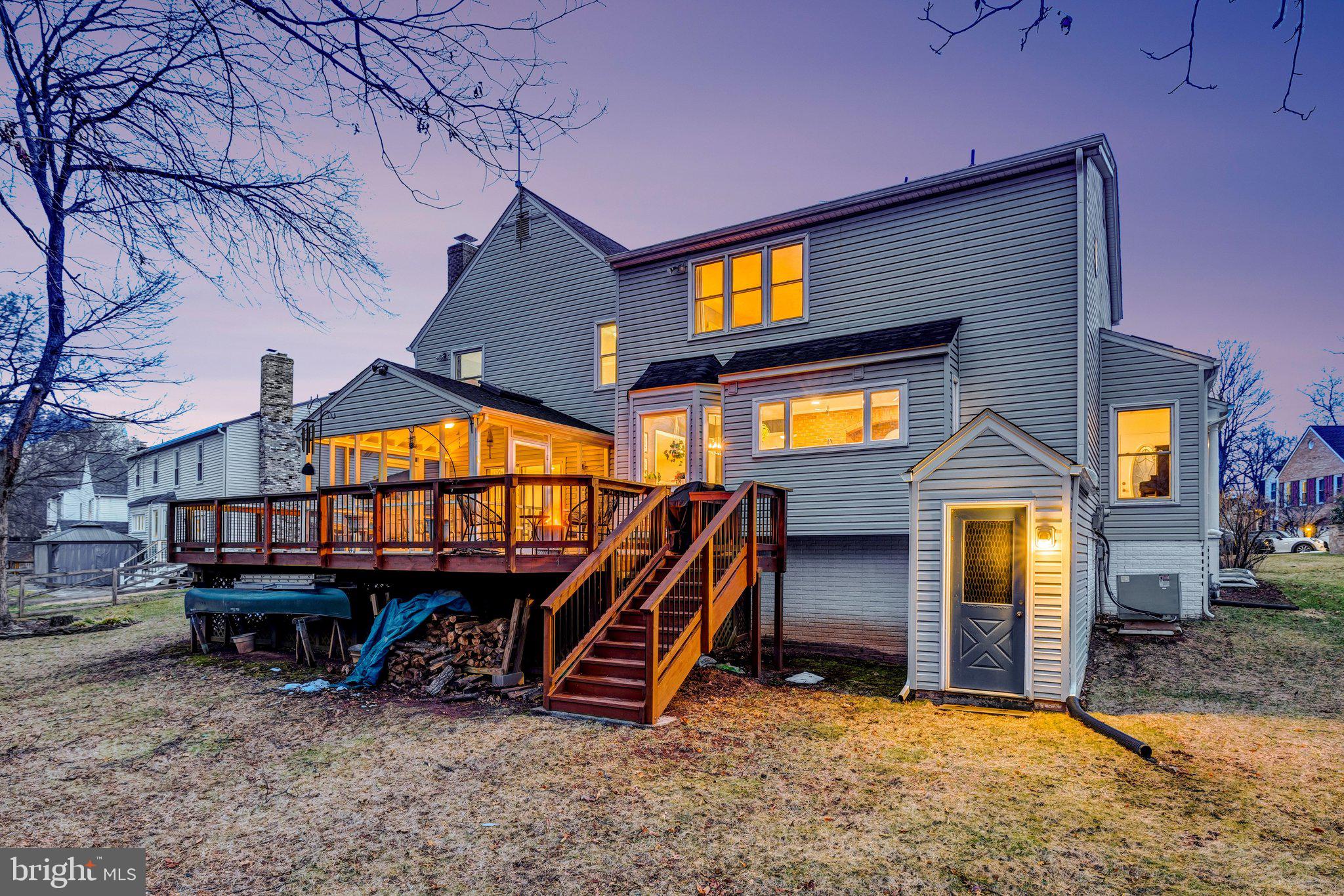 34 LIPSCOMB COURT