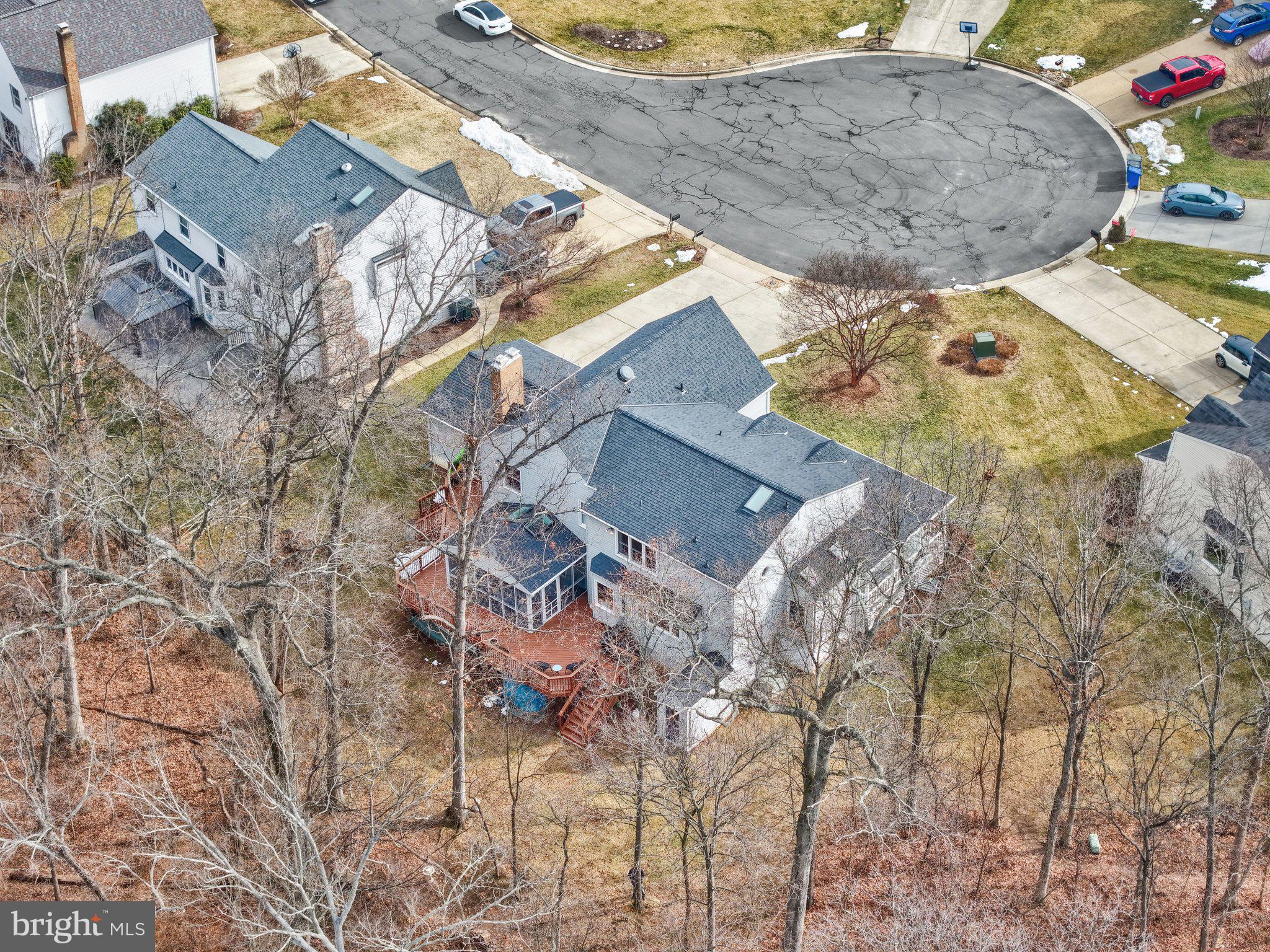 34 LIPSCOMB COURT