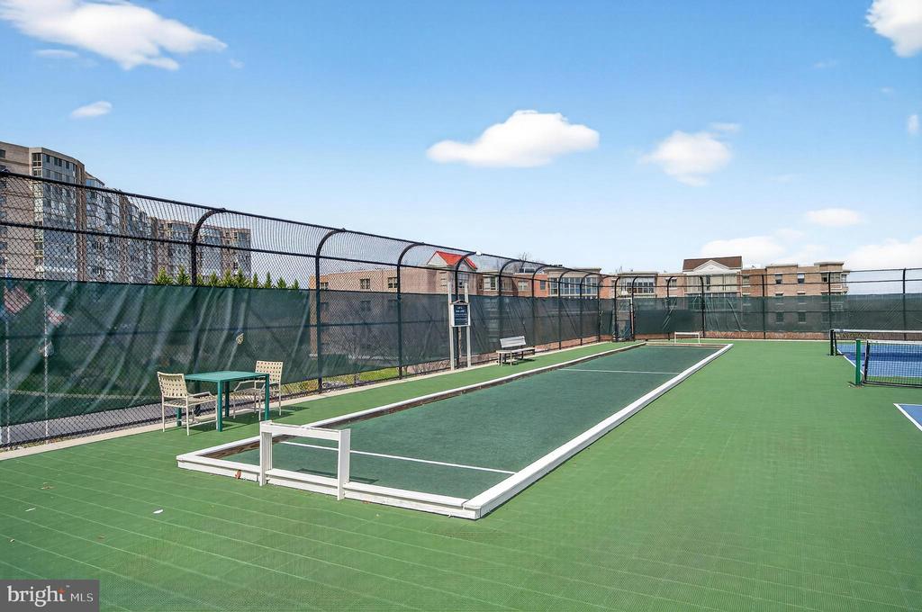 19355 CYPRESS RIDGE TERRACE Unit: 1122