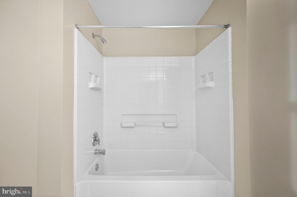 19355 CYPRESS RIDGE TERRACE Unit: 1122