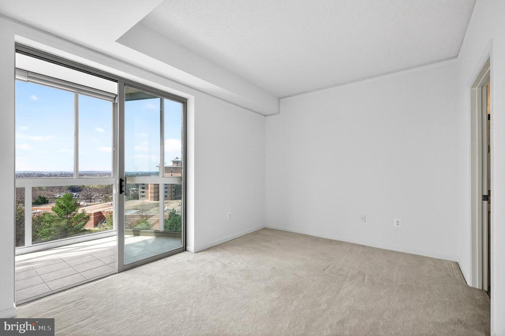 19355 CYPRESS RIDGE TERRACE Unit: 1122