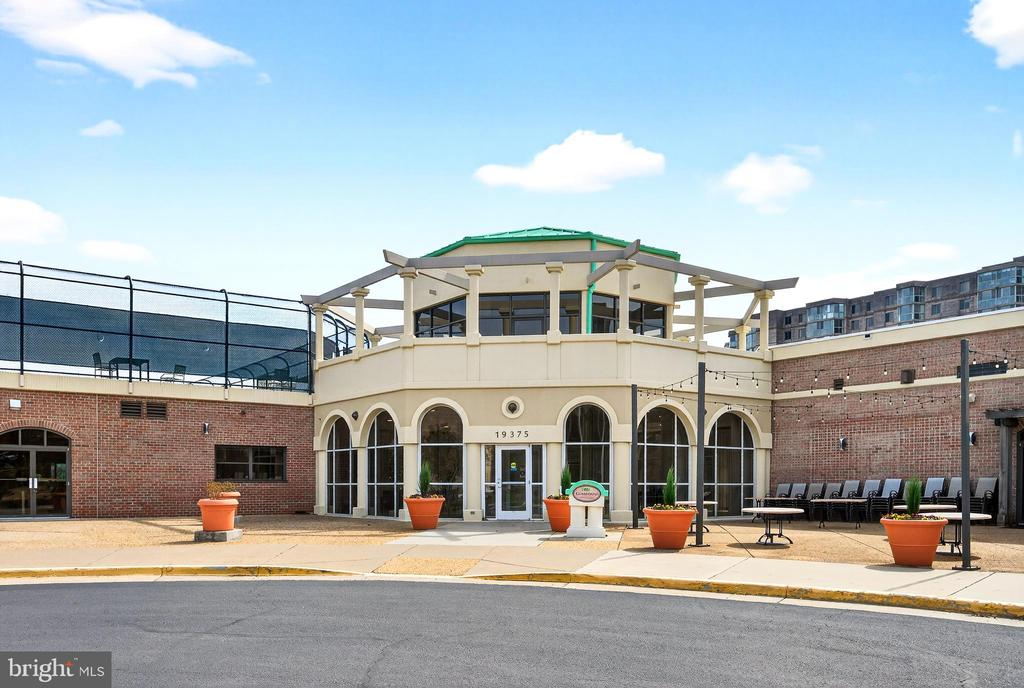 19355 CYPRESS RIDGE TERRACE Unit: 1122