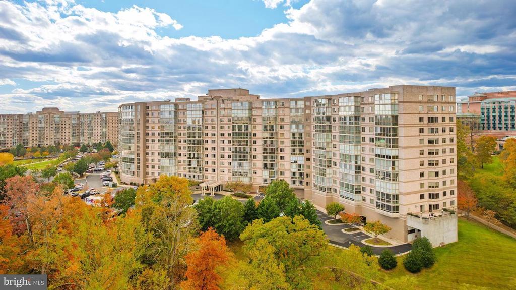19355 CYPRESS RIDGE TERRACE Unit: 1122
