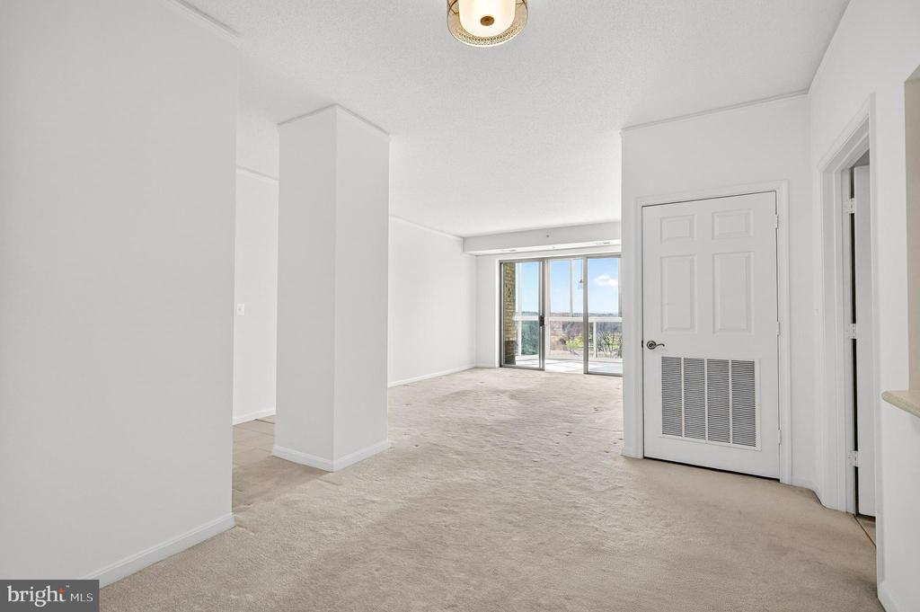 19355 CYPRESS RIDGE TERRACE Unit: 1122
