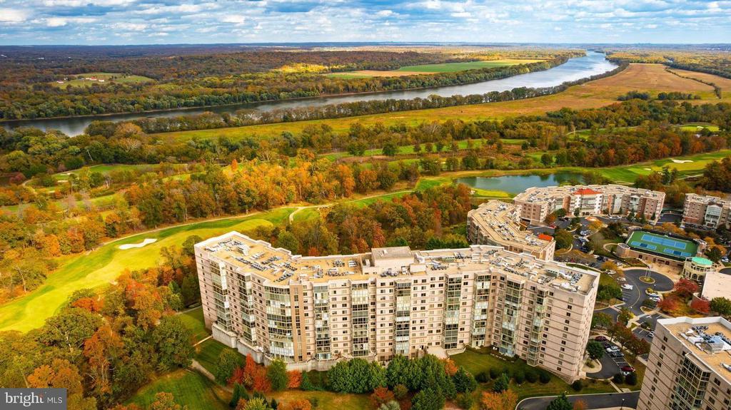 19355 CYPRESS RIDGE TERRACE Unit: 1122