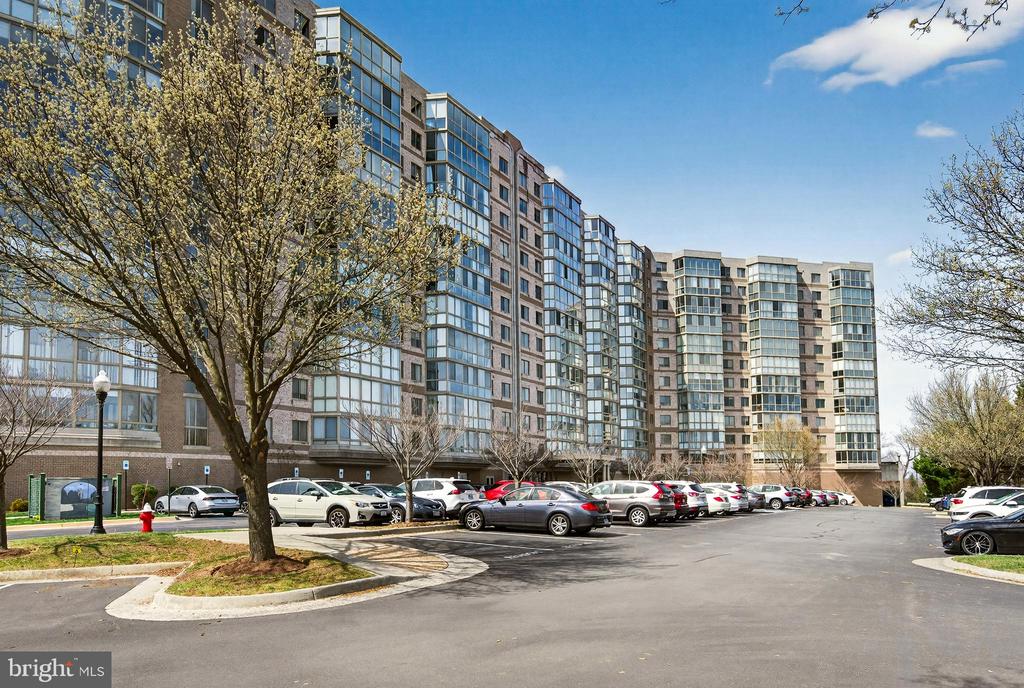 19355 CYPRESS RIDGE TERRACE Unit: 1122