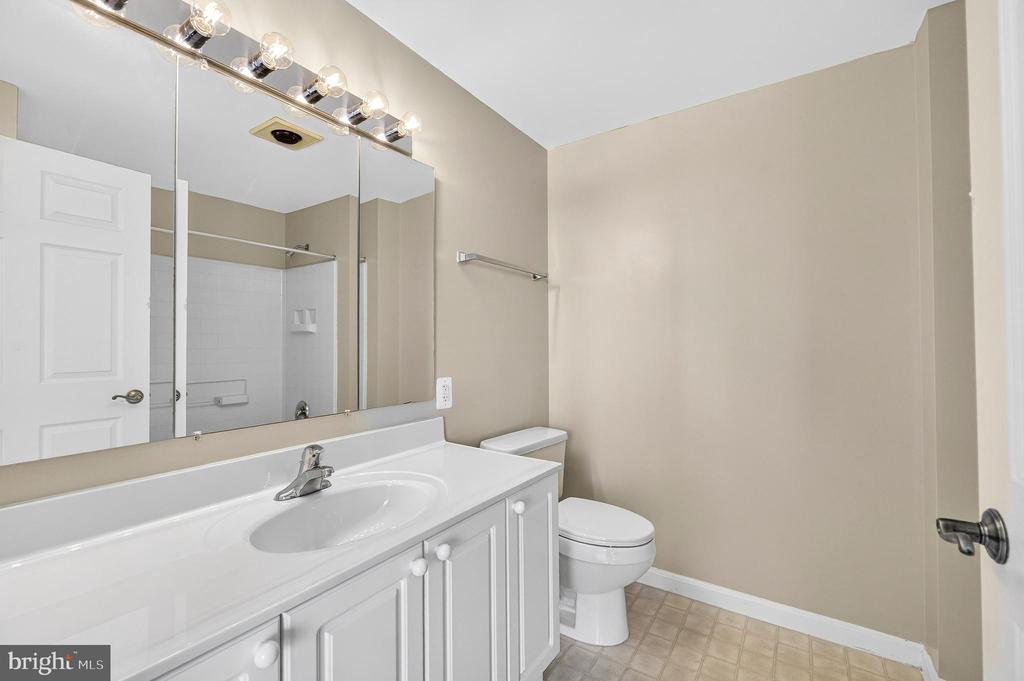 19355 CYPRESS RIDGE TERRACE Unit: 1122