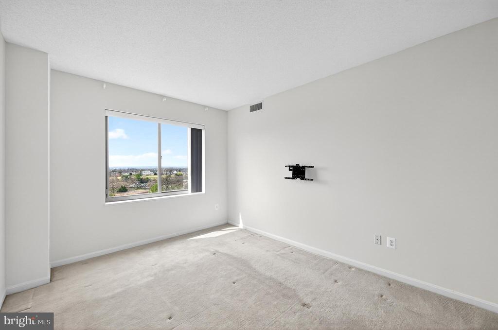 19355 CYPRESS RIDGE TERRACE Unit: 1122