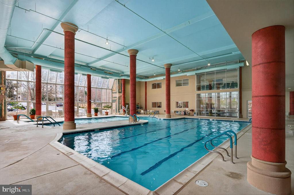 19355 CYPRESS RIDGE TERRACE Unit: 1122