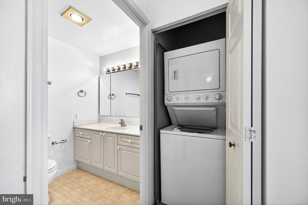 19355 CYPRESS RIDGE TERRACE Unit: 1122