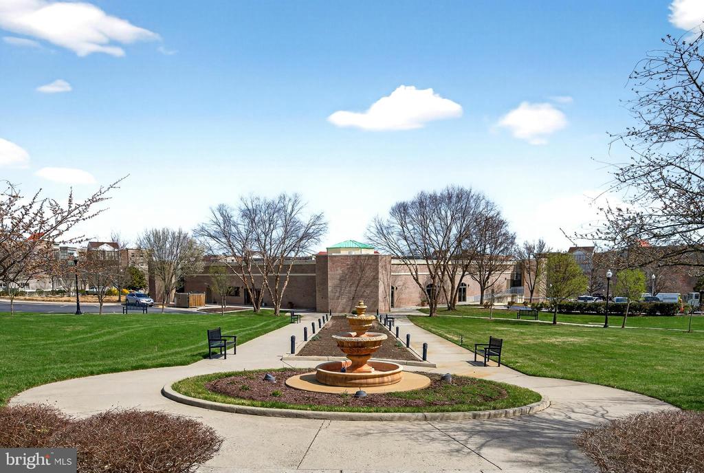 19355 CYPRESS RIDGE TERRACE Unit: 1122