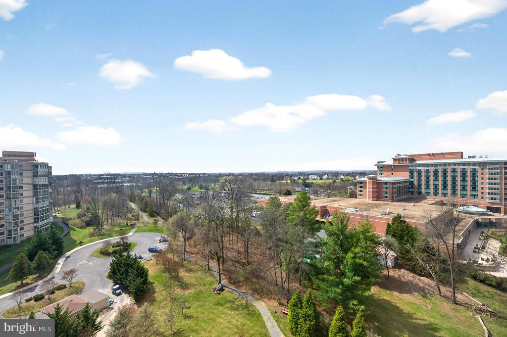 19355 CYPRESS RIDGE TERRACE Unit: 1122