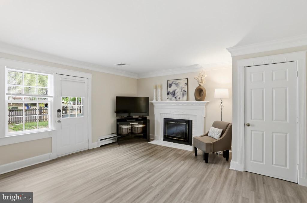 207 DRY MILL ROAD SW