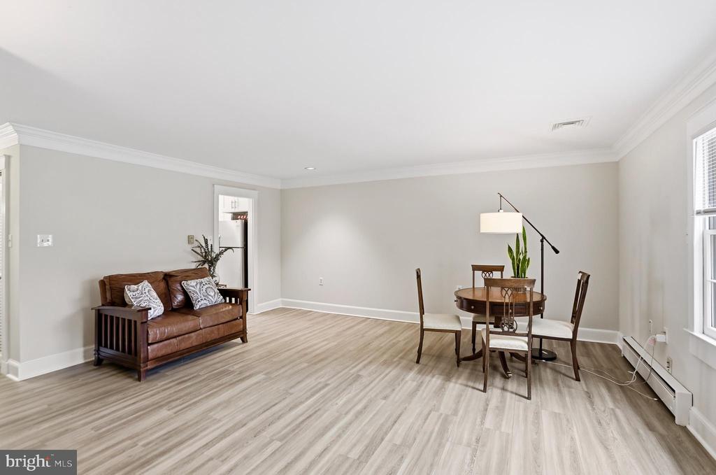 207 DRY MILL ROAD SW