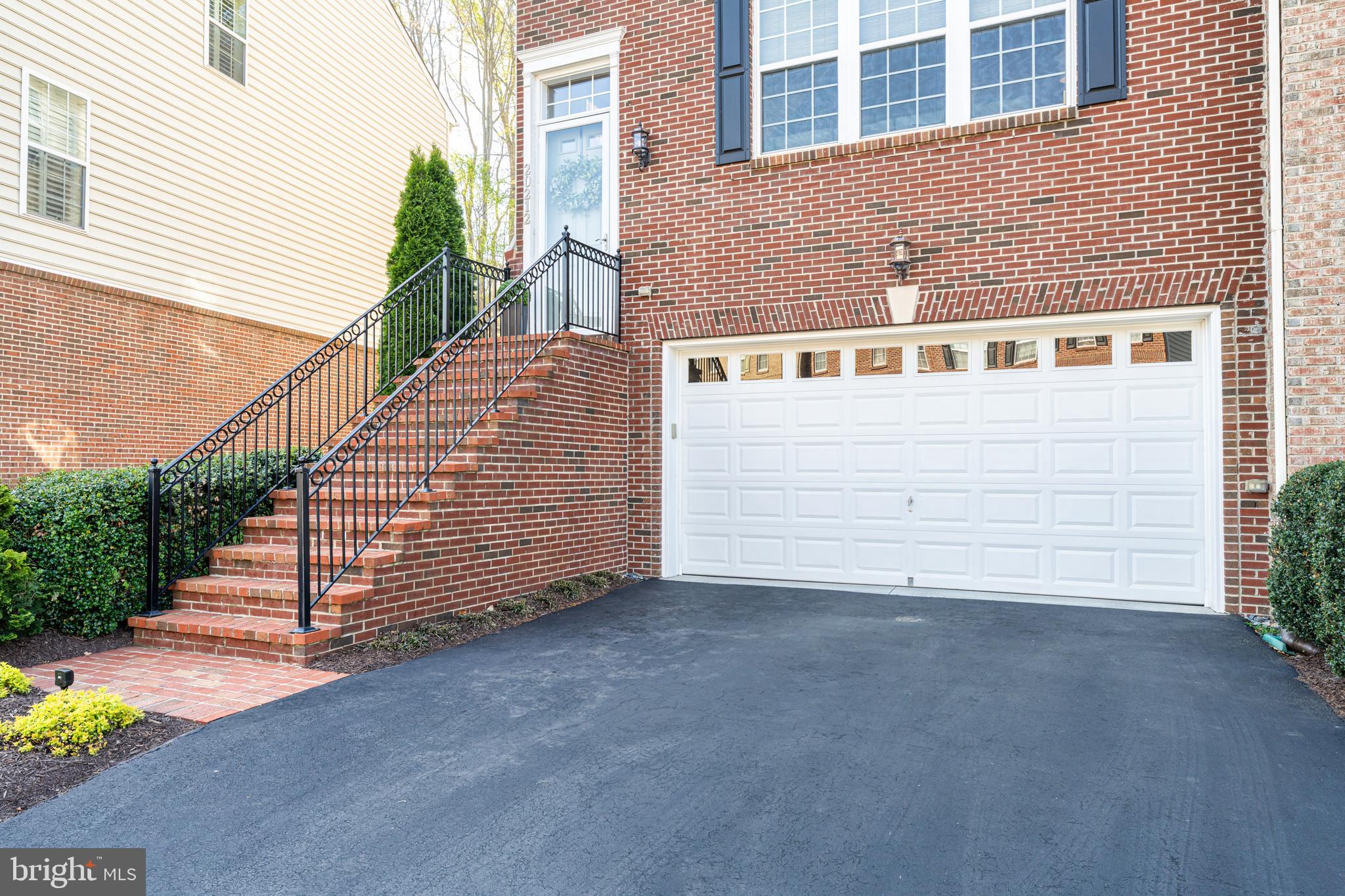 20212 CENTER BROOK SQUARE