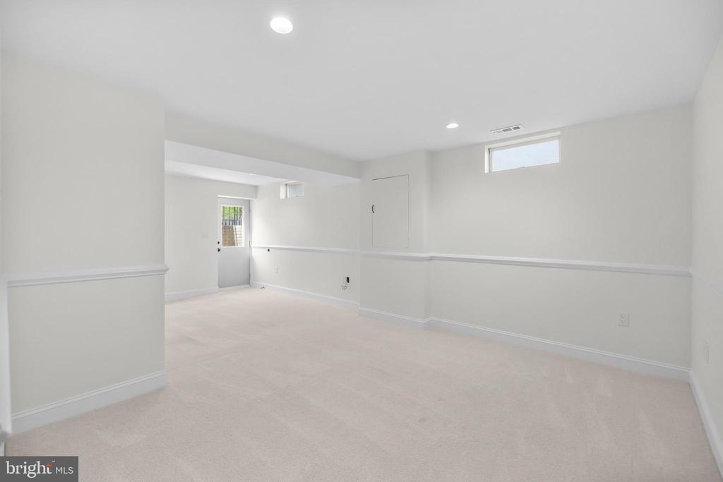 342 SAMANTHA DRIVE