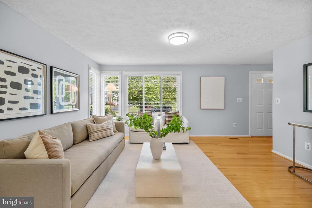 342 SAMANTHA DRIVE