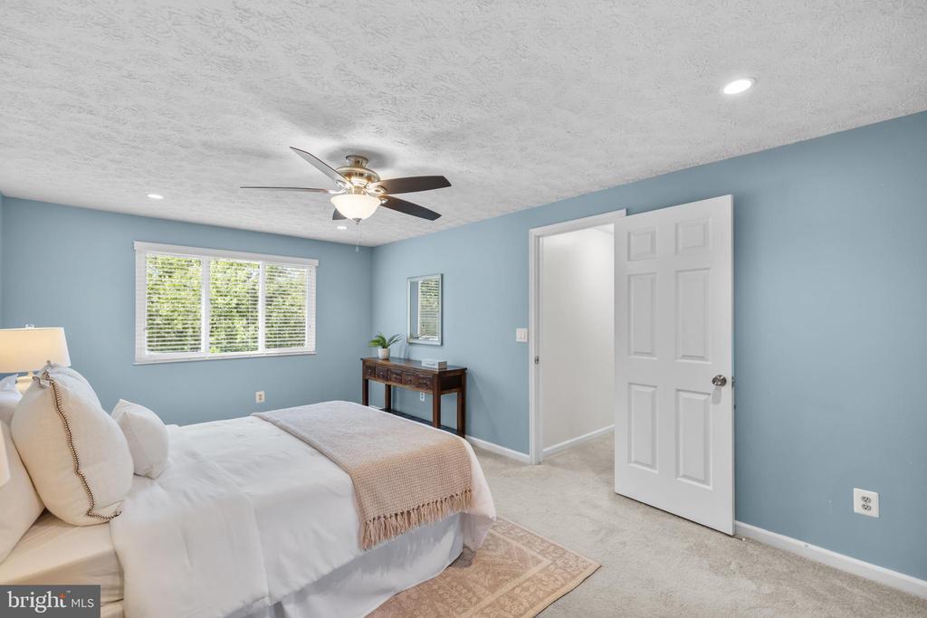 342 SAMANTHA DRIVE
