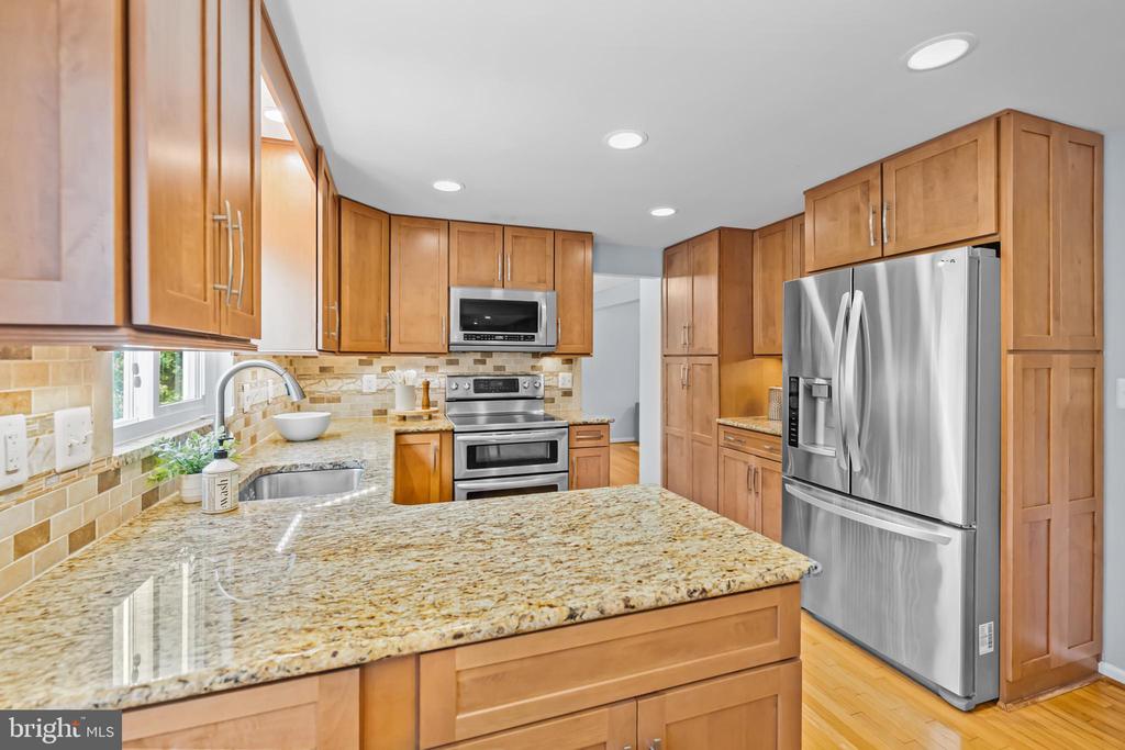 342 SAMANTHA DRIVE