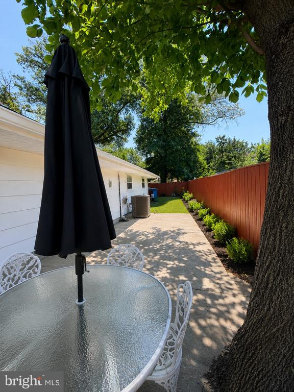 304 N STERLING BOULEVARD