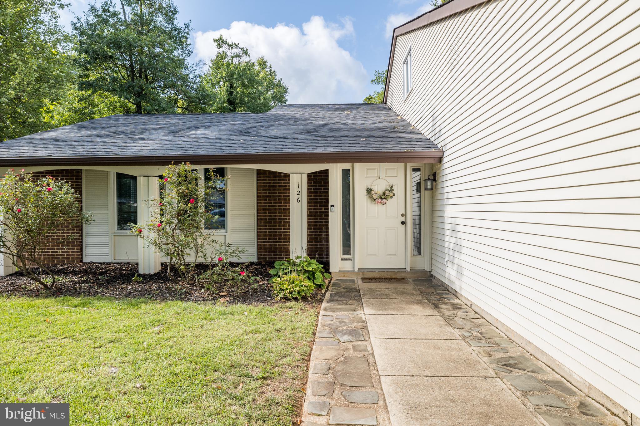126 HOPELAND LANE