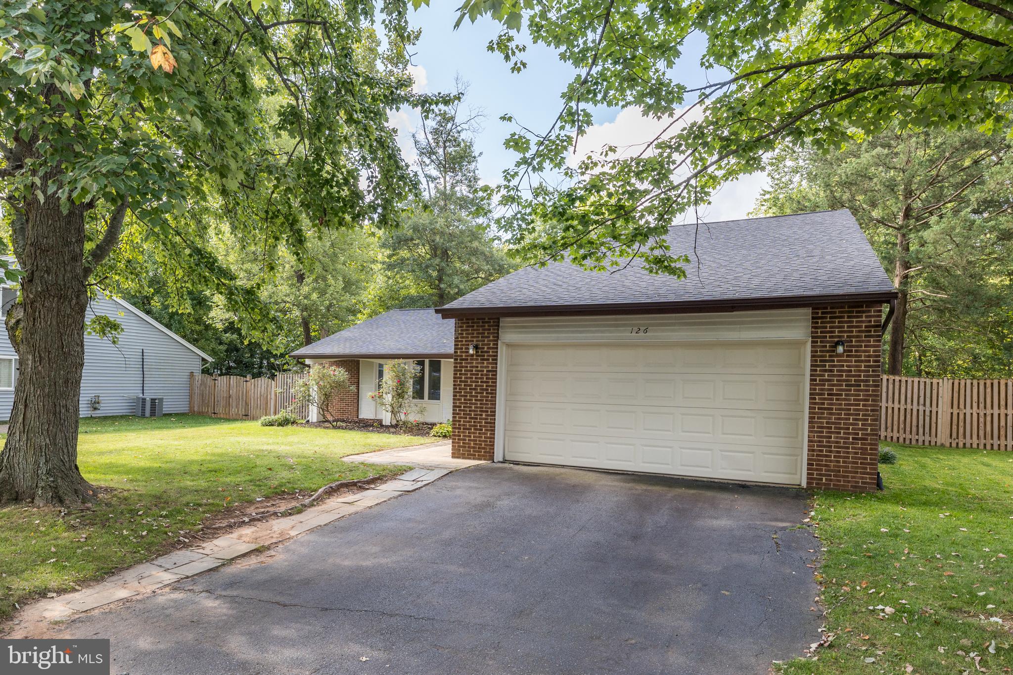 126 HOPELAND LANE