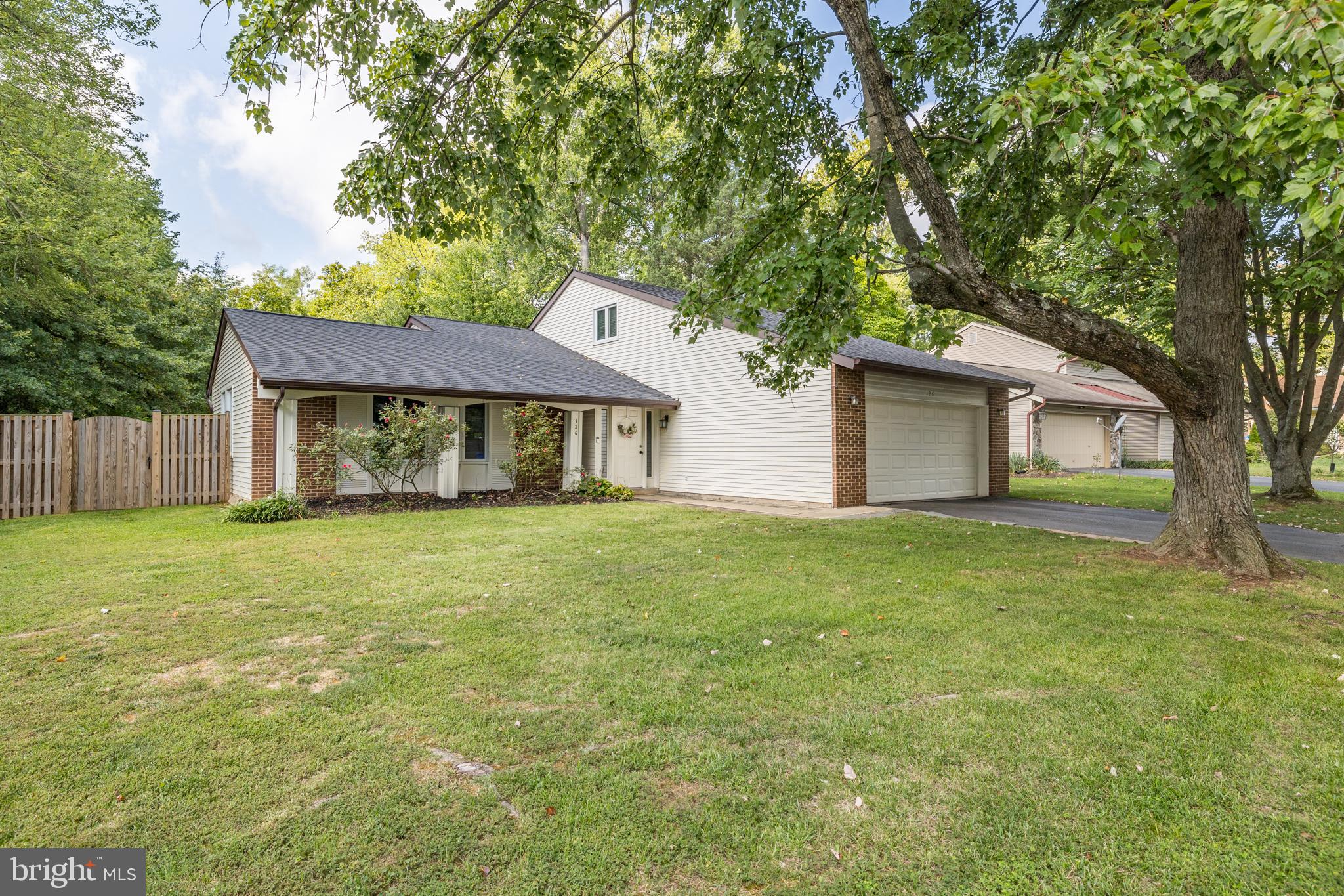 126 HOPELAND LANE