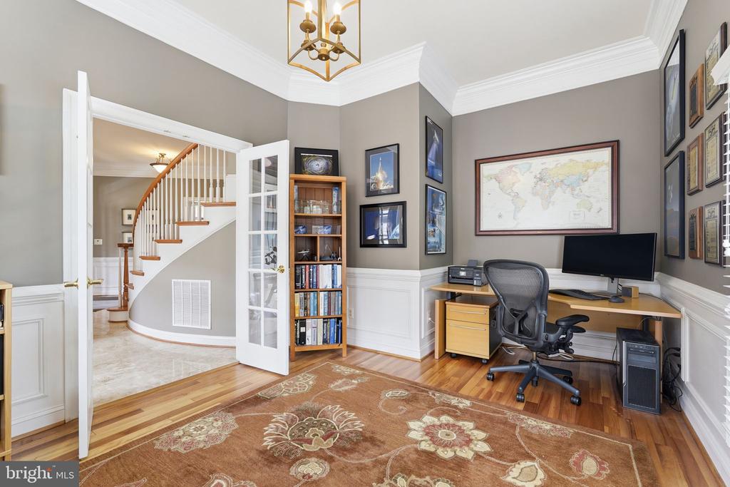 18856 RIDGEBACK COURT