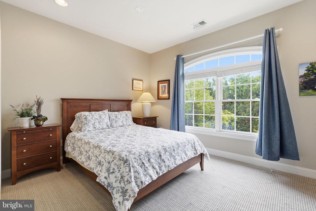 18856 RIDGEBACK COURT