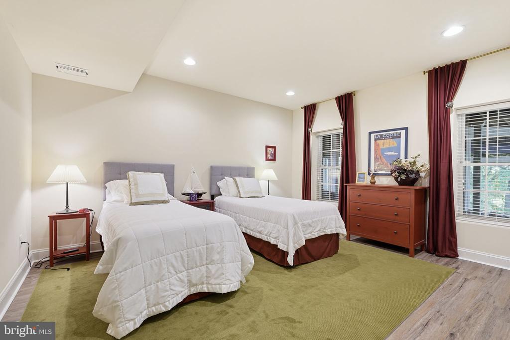 18856 RIDGEBACK COURT