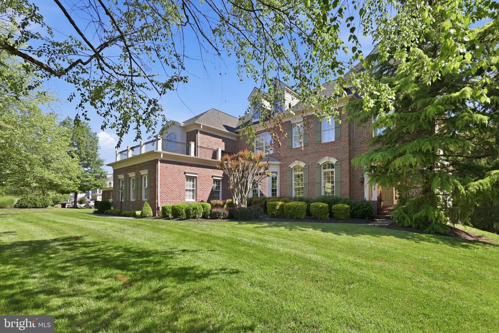 18856 RIDGEBACK COURT