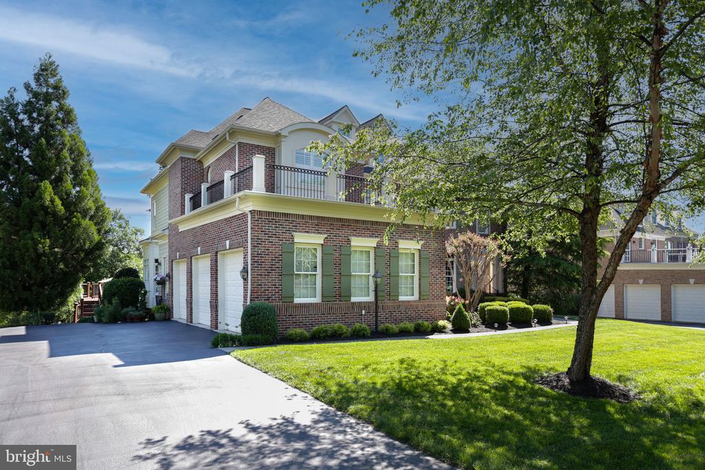 18856 RIDGEBACK COURT