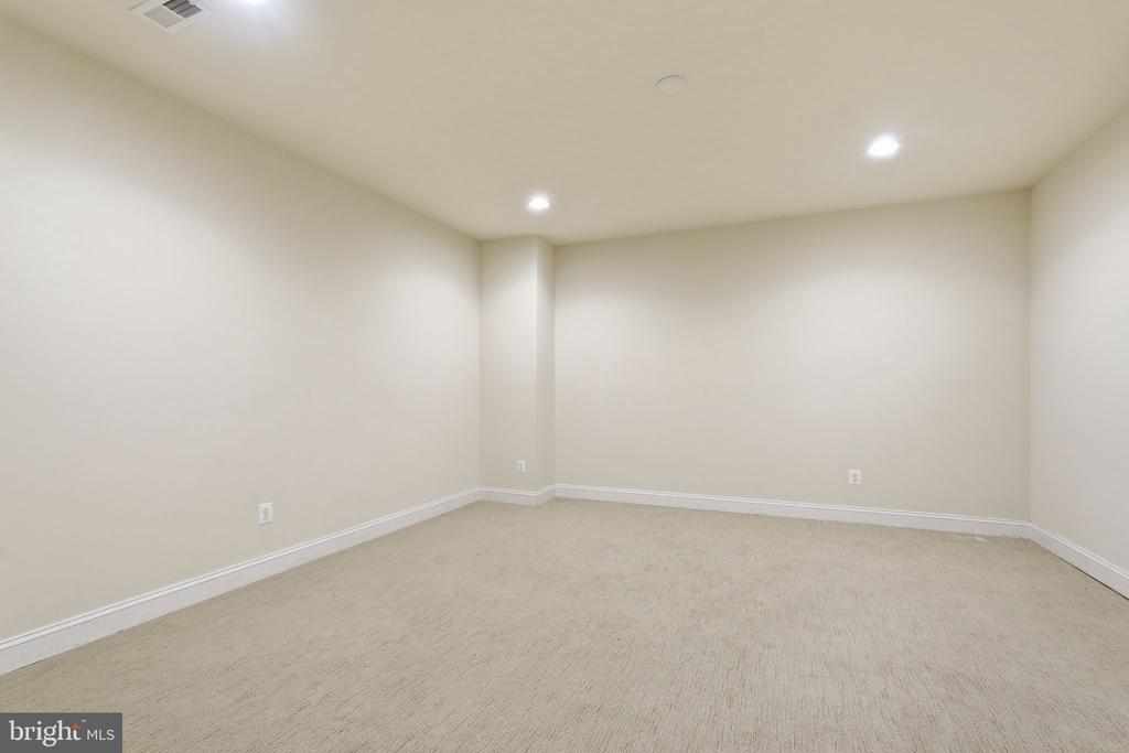 18856 RIDGEBACK COURT