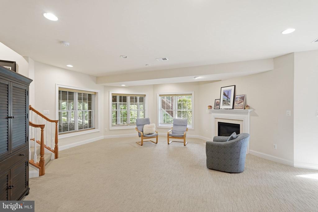 18856 RIDGEBACK COURT